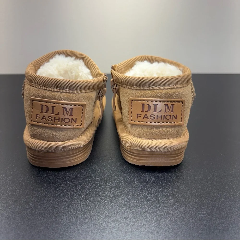 DLM FASHION BABY ZIP UP BOOTS, Size 15/125 (5.5” Length)